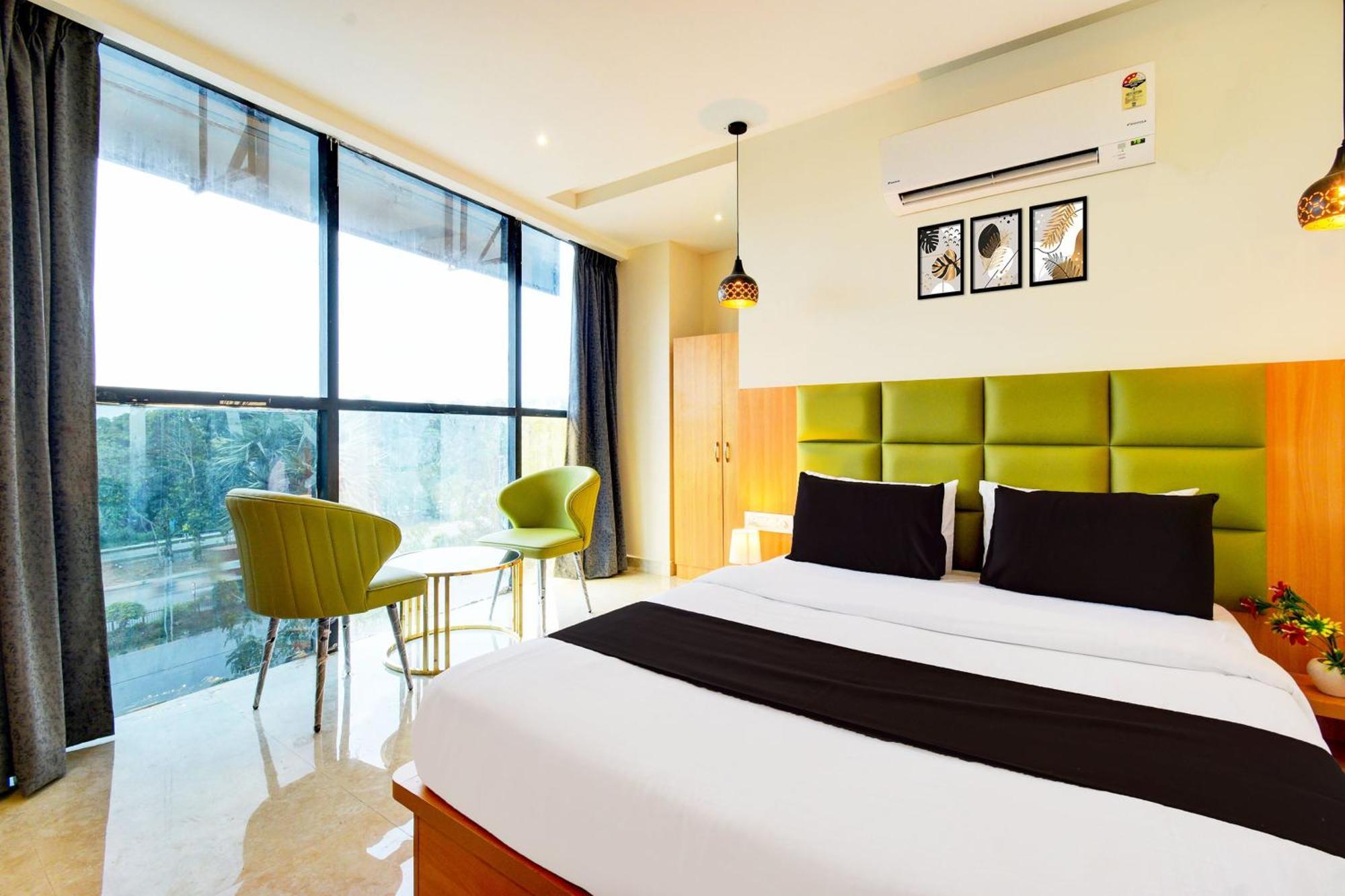 Hotel O Svs Suites Luxury Rooms Trimulgherry المظهر الخارجي الصورة